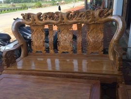 Yếm ghế đục tranh tứ linh tỉ mỉ từng chi tiết nhỏ, đỉnh ghế đục tứ linh liền 1 khối gỗ, không ghép