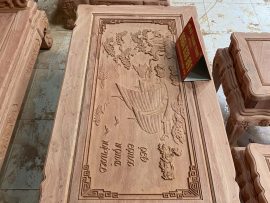 Khuôn tranh thuận buồm xuôi gió khắc trên tấm gỗ nguyên khối