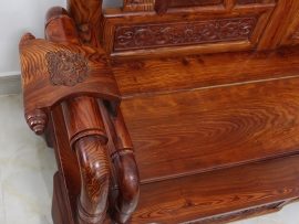 Tay tựa thiết kế mới lạ như chiếc khăn được vắt ngang