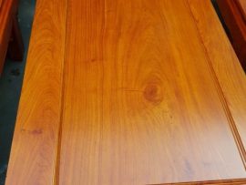 Mặt bàn trơn tôn đường vân gỗ đẹp, độc nhất