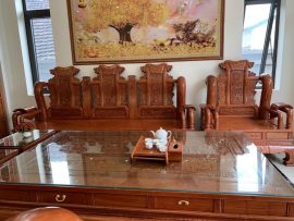 Ghế dài và bàn bộ Tần của anh Thành (Hạ Long)