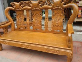 Chương ghế đục tranh tứ quý tùng cúc trúc mai, nét đục sâu trên mặt gỗ