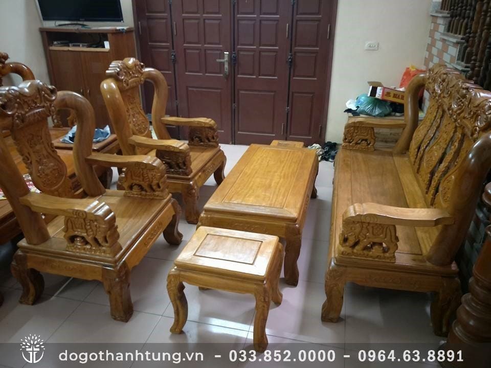 Bộ Minh Quốc Voi - Bộ Minh Quốc Voi với đường nét tinh tế, sáng tạo là biểu tượng của nghệ thuật truyền thống Việt Nam. Sản phẩm không chỉ là sự kết hợp hoàn hảo giữa chất liệu gỗ và đồng mà còn là sản phẩm mang ý nghĩa lịch sử sâu sắc của đất nước.