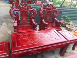 Toàn bộ sản phẩm đều được làm từ tấm gỗ xà cừ nguyên khối, không chắp phá