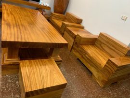 Thiết kế đơn giản nhưng sang trọng của bộ sofe nguyên khối gỗ kate