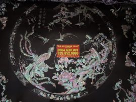 Chỉ nhìn nét khảm trên sập mà người nghệ nhân làm thôi ta cũng thấy được sự tinh xảo, kỳ công của bộ sập gụ này