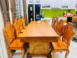 Mẫu bàn ăn ván tràn nguyên tấm 100% gỗ gõ đỏ vừa có thể làm bàn ăn, vừa có thể là bàn trà, bàn họp,... trong nhà hàng, quán cafe