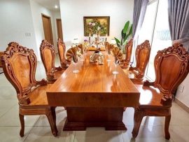 Đẹp sang ở mọi không gian, mọi góc nhìn chính là điểm cộng của mẫu bàn ghế tân cổ điển gỗ gõ đỏ, mặt tràn nguyên tấm