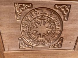 Chương ghế đục họa tiết trống đồng sắc nét - có ý nghĩa phong thủy mang lạ may mắn, thuận lợi cho gia chủ trong công việc và cuộc sống