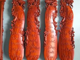 Sản phẩm được làm từ tấm gỗ liền nguyên khối, gỗ hương/ gỗ gụ/ gỗ mít chuẩn 100% không chắp ghép