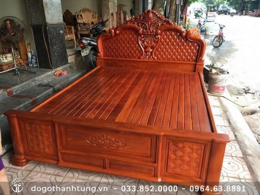 Mẫu giường ngủ lấy cảm hứng từ long sàng các vua hay nghỉ thời xưa.