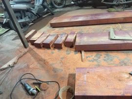 Gỗ Hương đỏ nguyên khối được cắt từ gỗ mẹ.