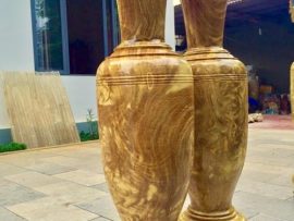 Mặt sau cặp lục bình cũng là những đường vân đẹp và sơn PU sáng bóng