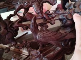 Trong phong thủy, đôi uyên ương ( chim điểu) tượng trưng cho cuộc sống vợ chồng hạnh phúc, bền vững.