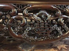 Họa tiết Dơi Chầu Thọ Đỉnh mang ý nghĩa trường thọ, may mắn cho gia chủ