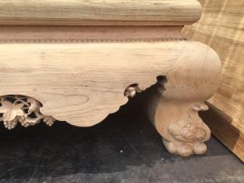 Sập chân quỳ gỗ gụ chạm họa tiết đơn giản