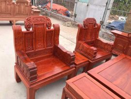 Ghế đơn tay đặc đục voi chiến nguyên tấm, không chắp ghép - điểm giá trị nhất của bộ sản phẩm này