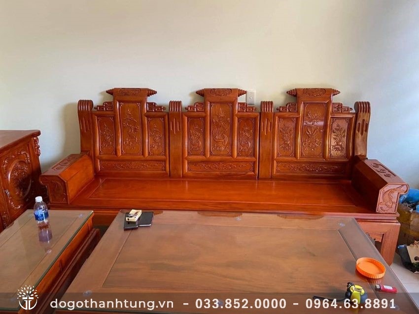 Đoản dài chia ô đục tranh tứ quý, ván liền gỗ gõ dày 3 phân