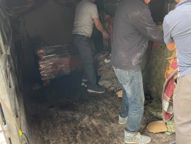 Đồ gỗ Thanh Tùng hỗ trợ vận chuyển sản phẩm đến tận nhà trên cả 3 miền tổ quốc. Sản phẩm được đóng gói cẩn thận và giao nguyên vẹn đến quý khách hàng