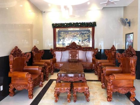 Siêu phẩm Bàn ghế Hoàng Gia Tân Cổ Điển gỗ gõ đỏ 10 món đã biến không gian phòng khách trở nên sang trọng, xa hoa, nhìn thôi là biết độ chịu chơi của gia chủ
