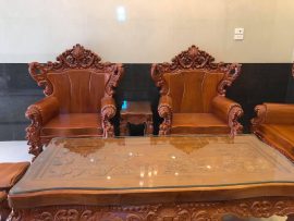 Ghế đơn bộ hoàng gia tân cổ điển, vách như tấm rèm với vân gỗ đẹp, chương đục kênh bong hoa lá tây tuyệt dẹp