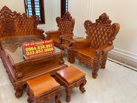 Bộ sản phẩm được đục chạm thủ công mỹ nghệ 100%, vân gỗ hương đá đẹp, phun PU bóng mịn dưỡng gỗ.