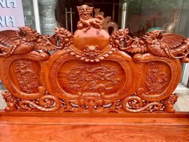 Toàn cảnh bức tranh Nghê đỉnh - Phượng múa - Rồng bay sinh động được đục tay 100% ở đoản ghế