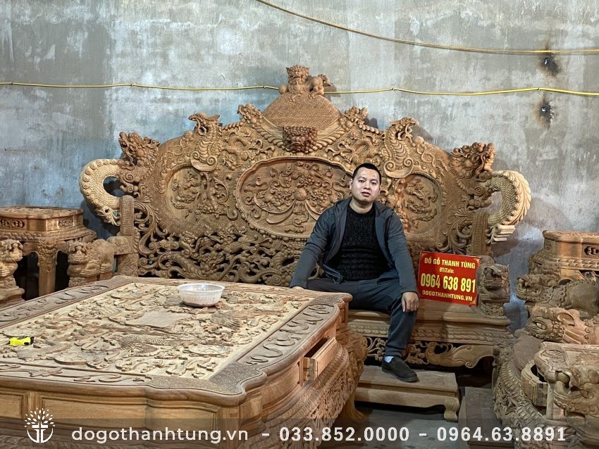 Chiếc đoản đồ sộ kích thước lớn của bộ Nghê đỉnh cực phẩm