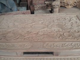 Mặt bàn đục Tứ Linh quy tụ hút vận khí tốt cho gia chủ