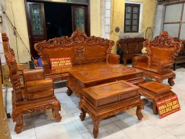 Mẫu bàn ghế Hoàng Gia đang được rất nhiều đại gia lựa chọn để tô điểm cho không gian nhà mình thêm sang trọng và đẳng cấp