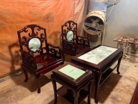 Cặp ghế đơn móc mỏ kiểu dáng thanh thoát, ván liền gỗ gụ