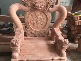 Ghế đơn bộ Nghê Bảo Đỉnh đục thủ công tinh xảo đến từng chi tiết nhỏ. Dáng ghế oai phong thể hiện đẳng cấp của gia chủ