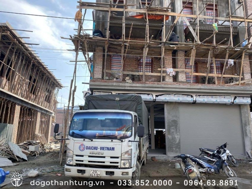 Đồ gỗ Thanh Tùng đã vượt 450km lên Sìn Hồ - Lai Châu để bàn giao tận nhà combo nội thất cho chú. Toàn bộ sản phẩm được vận chuyển cẩn thận, không một vết xước