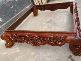 Quây sập dày 10 phân, chạm họa tiết kênh bong sắc nét càng nhìn càng cuốn hút