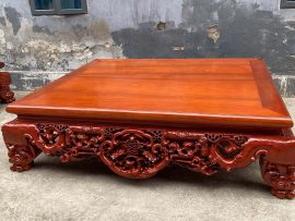 Sập nằm phòng khách gỗ gõ đục kênh bong tam diện, nét đục sâu hoàn mỹ từng chi tiết