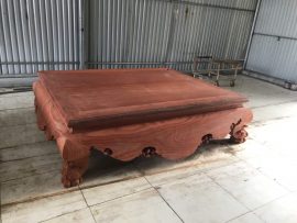 Bản mộc bộ sập trơn gỗ hương đá quý hiếm - hàng có sẵn tại xưởng để quý khách hàng kiểm mộc. Đồ gỗ Thanh Tùng nhận đóng đặt sập theo kích thước và mẫu mã yêu cầu.
