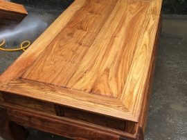 Mặt bàn trơn vân veo đa dạng ghép từ 2 tấm gỗ đẹp