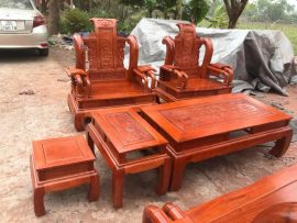 Bộ bàn ghế chế tác 100% từ chất liệu gỗ hương đá vân veo lựa tuyển cực đẹp và sang