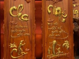 Câu đối gỗ thương Cha thương Mẹ vất vả ngược xuôi - dát vàng họa tiết