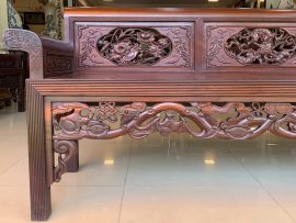 Yếm ghế chạm Ngũ Phúc - biểu tượng của tiền tài, quan lộc