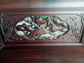 Sen Vịt là biểu tượng của tình yêu đôi lứa, vợ chồng son sắt thủy chung cùng nhau vượt qua mọi thử thách