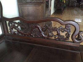 Vách tựa bên đục tay kênh bông cây trúc sắc nét, uốn lượn