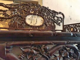 Bộ sập giường được làm mộng cá thủ công nên có thể tháo rời và di chuyển dễ dàng