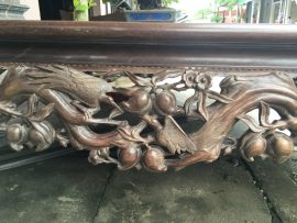 Trong dân gian, cặp chim điểu là biểu tượng của đôi trai gái yêu nhau. Đôi chim quấn quít với nhau giữa hương sắc xuân mang ý nghĩa hạnh phúc lứa đôi tròn đầy, khởi sắc