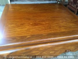 Sập trơn 100% gỗ cẩm vàng vân xoắn đẹp. Gỗ được lựa chọn từ những cây gỗ già, to và đã tẩm sấy kỹ càng trước khi thi công nên đảm bảo chất lượng tốt.