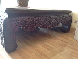 Dạ ngang của sập - Quây sập chạm tổng 3 mặt, mỗi đường hét đều được nghệ nhân thả hồn và chăm chút tỉ mỉ