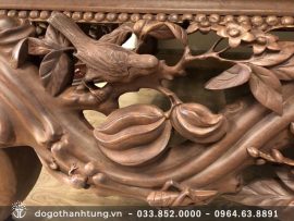 Họa tiết chủ đạo là hoa mai, chim điểu và những chùm khế xum xuê được nghệ nhân thả hồn vào từng chi tiết nhỏ.