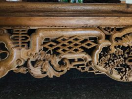 Đừng họa tiết được lựa chọn vô cùng hài hòa với tổng thế và tinh tế trong từng nét nhỏ