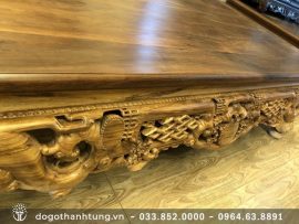 Toàn bộ họa tiết được đục tay kênh bong 2 tầng - điểm tạo nên giá trị của bộ sập này