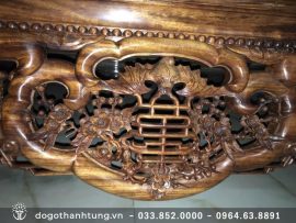 Mỗi chi tiết đục khắc đều được nghệ nhân chăm chút tỉ mỉ và thả hồn vào từng nét chạm